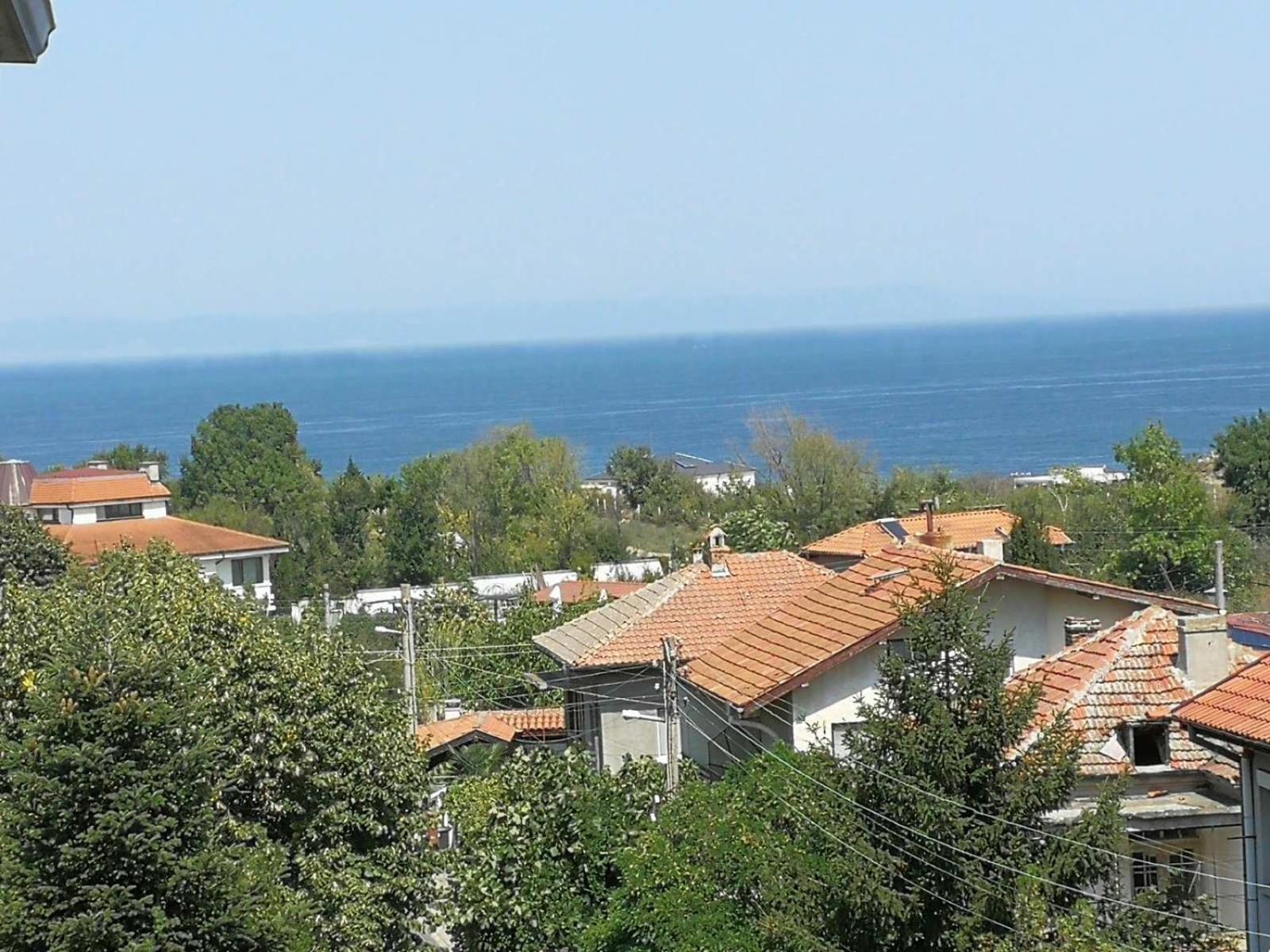 Hris Hotel Chernomorets Exterior photo